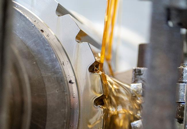 Lubricating Conveyor